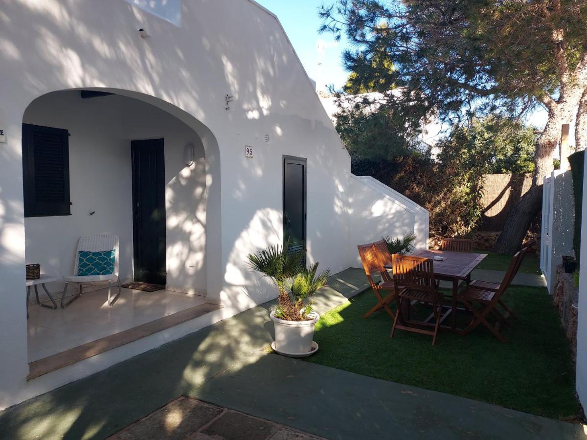 Apartamentos Delfines Cala Blanca  Exterior photo