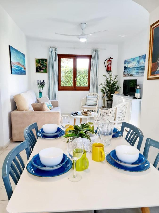 Apartamentos Delfines Cala Blanca  Exterior photo