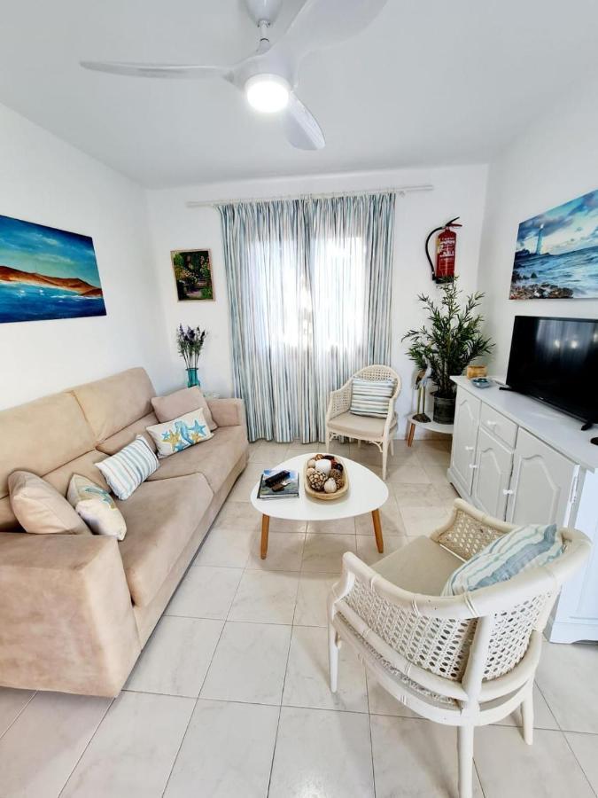 Apartamentos Delfines Cala Blanca  Exterior photo