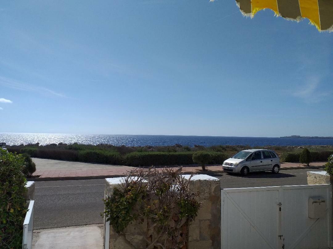 Apartamentos Delfines Cala Blanca  Exterior photo